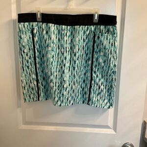 Stylish Black and Blue Patterned Women's Skort